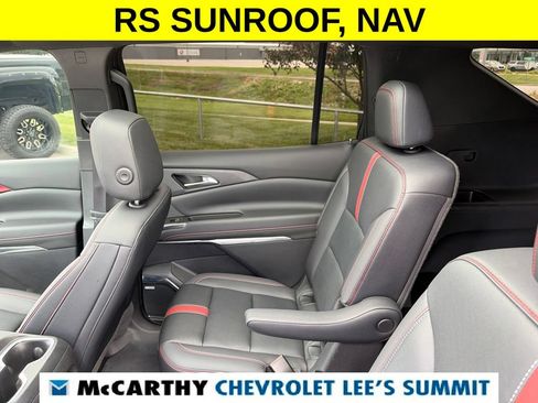 Used 2024 Chevrolet Traverse RS FWD image 47