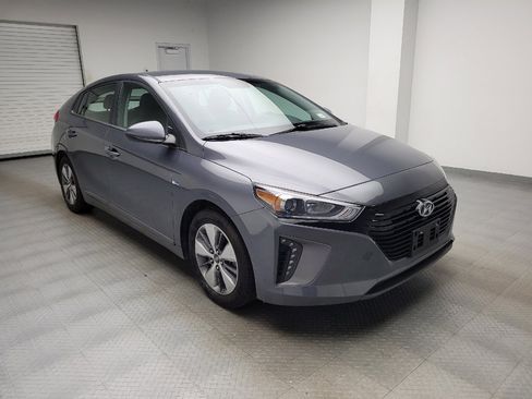 Used 2019 Hyundai Ioniq Plug-In Hybrid FWD image 13