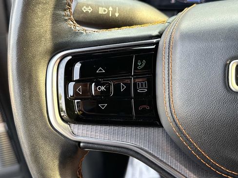 Used 2022 Jeep Grand Wagoneer Series III AWD/4WD image 22