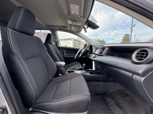 Used 2018 Toyota RAV4 Adventure image 9