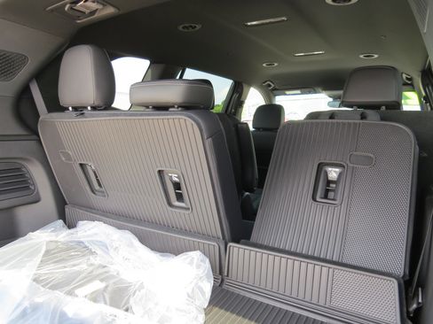 New 2025 Buick Enclave Sport Touring w/ Power Package image 16