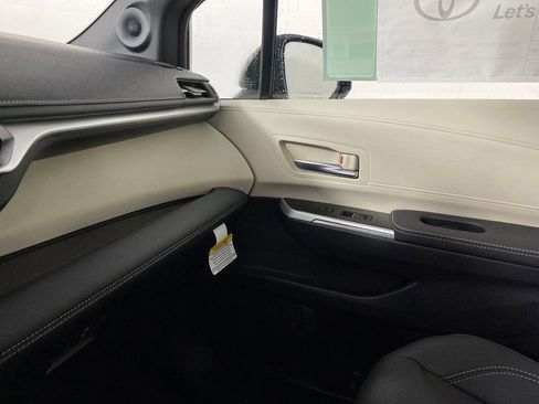 New 2026 Toyota Sienna Limited image 28