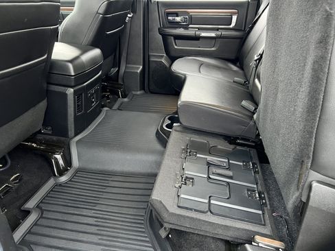 Used 2013 RAM 1500 Laramie w/ Convenience Group image 18