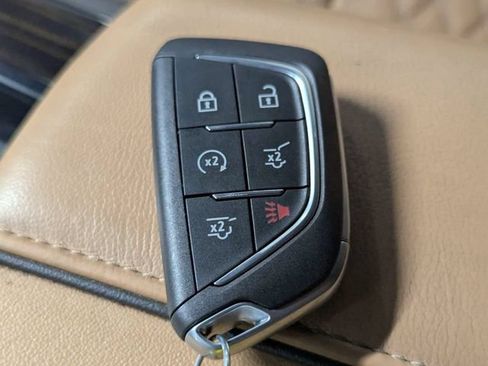 Used 2021 Cadillac Escalade ESV Premium Luxury AWD/4WD image 26