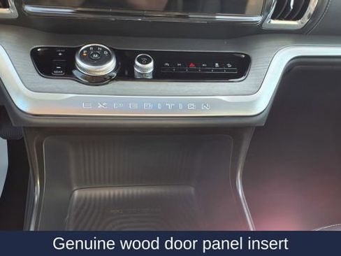 Used 2025 Ford Expedition Max Platinum image 35