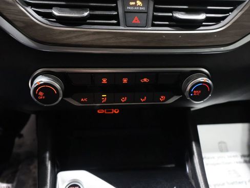 Used 2024 Nissan Altima 2.5 SV image 28