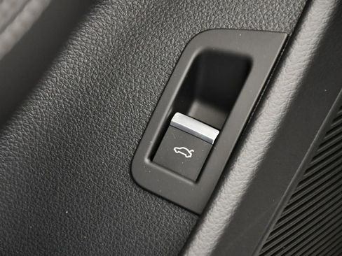 New 2026 Audi Q8 Premium Plus image 35