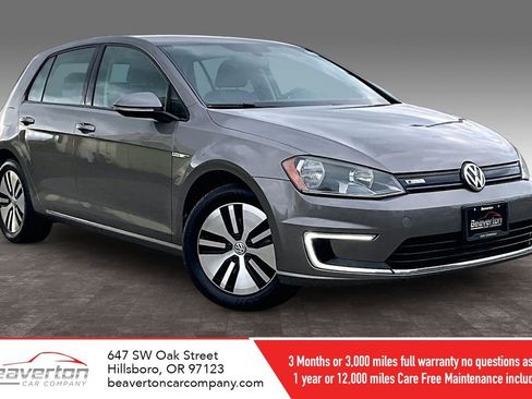 Used 2016 Volkswagen e-Golf SE FWD image 1