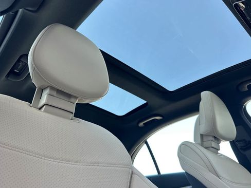 New 2026 Mercedes-Benz C 300 4MATIC Sedan image 15
