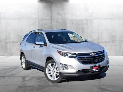 Used 2019 Chevrolet Equinox Premier image 2