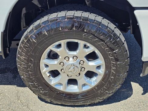 Used 2024 RAM 2500 Laramie AWD/4WD image 7