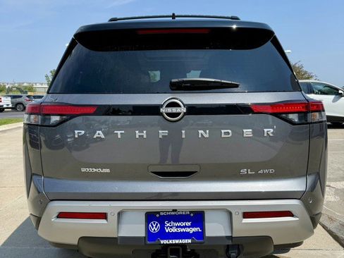 Used 2024 Nissan Pathfinder SL w/ SL Premium Package image 7