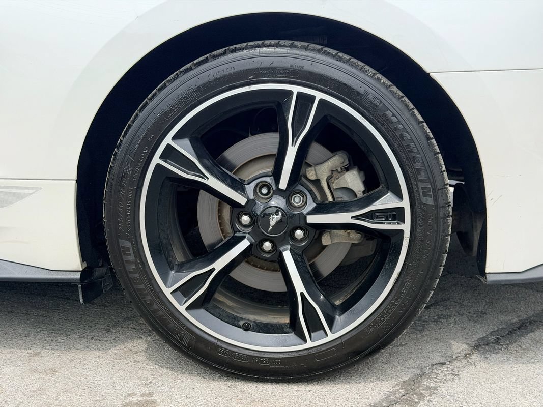 Used 2017 Ford Mustang GT Premium w/ Equipment Group 401A RWD image 25