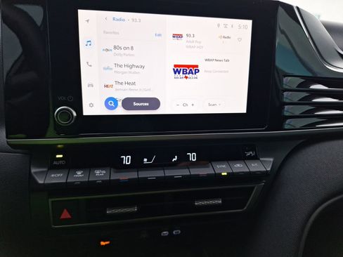 Used 2026 Toyota Camry LE w/ Convenience Package image 28