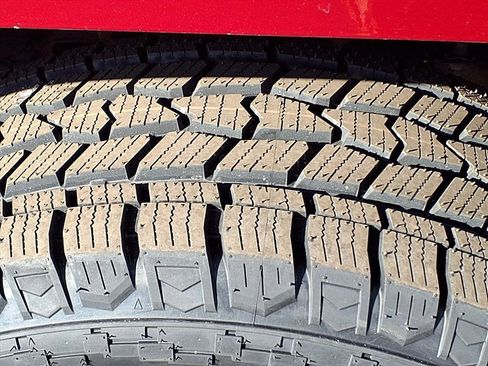 Used 2018 Chevrolet Silverado 1500 LT w/ All Star Edition image 10