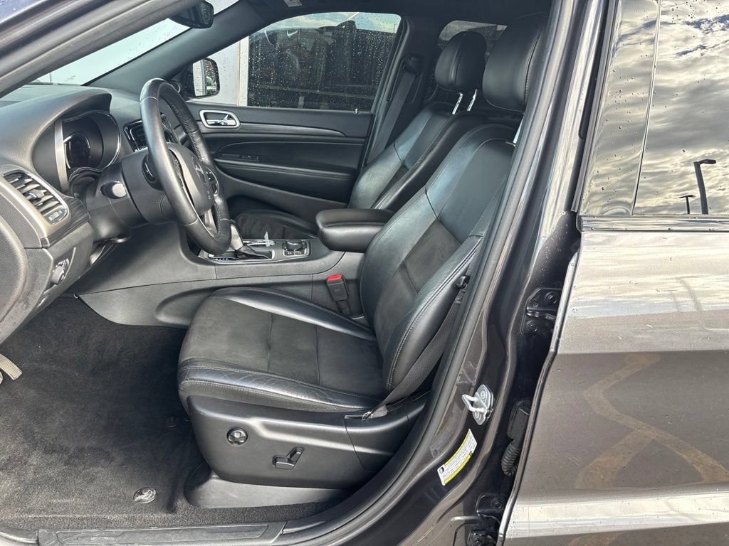 Used 2019 Jeep Grand Cherokee Altitude AWD/4WD image 13