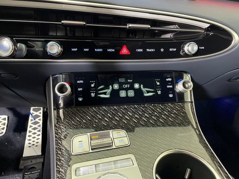 New 2026 Genesis GV70 3.5T Sport Prestige AWD/4WD image 9