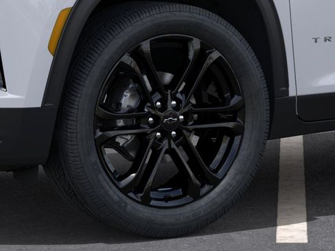 New 2027 Chevrolet Traverse LT w/ Driver Confidence Package AWD/4WD image 33