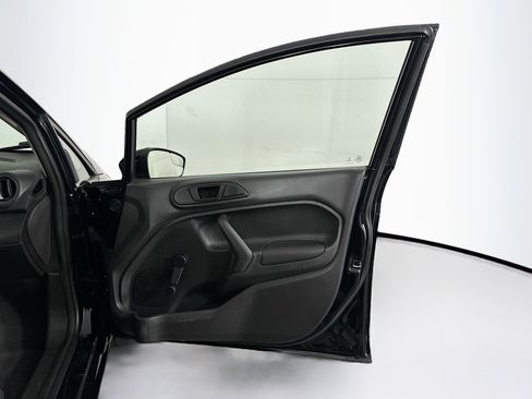 Used 2019 Ford Fiesta S image 29