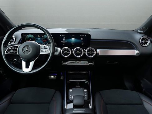 Used 2023 Mercedes-Benz GLB 250 image 41