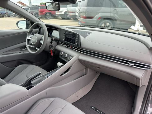 New 2026 Hyundai Elantra SE FWD image 26
