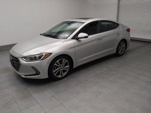 Used 2017 Hyundai Elantra Limited w/ Limited Tech Package 04 image 2