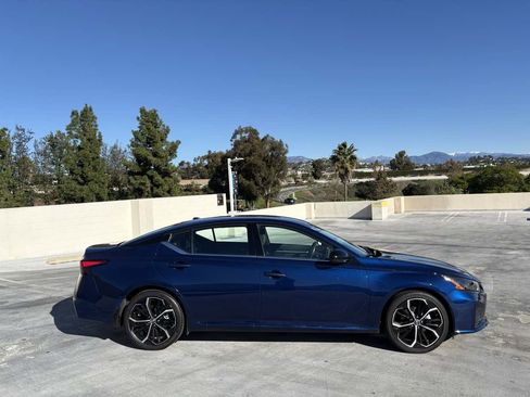 Used 2024 Nissan Altima 2.5 SR image 31