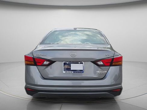 Used 2024 Nissan Altima 2.5 SV AWD/4WD image 5