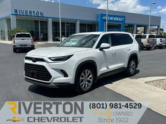 Used 2025 Toyota Grand Highlander AWD video 1