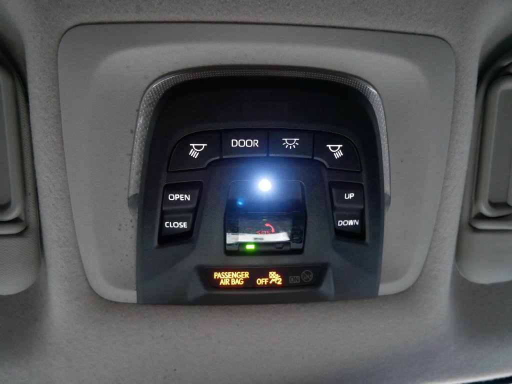 Used 2024 Toyota Corolla Cross LE AWD/4WD image 25