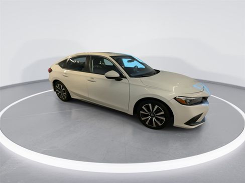 Used 2022 Honda Civic EX-L image 9