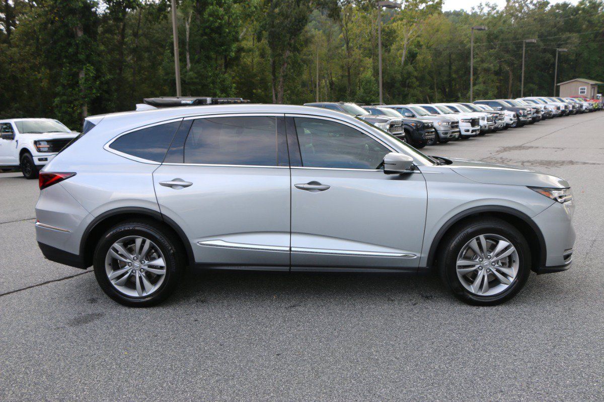 Used 2025 Acura MDX SH-AWD image 9
