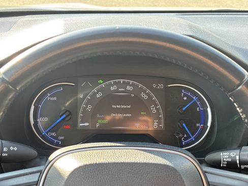 Used 2019 Toyota RAV4 Limited AWD/4WD image 30