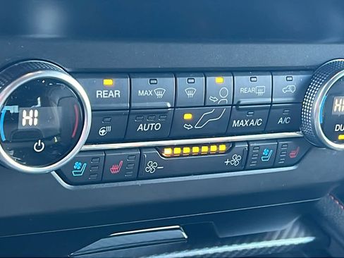 Used 2021 Ford Expedition Max Limited image 14