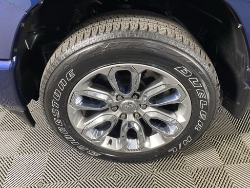 Used 2023 RAM 1500 Laramie AWD/4WD image 15