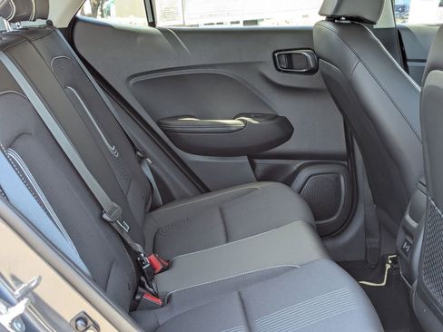 New 2025 Hyundai Venue Limited image 29