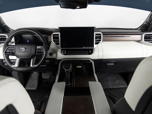 Used 2023 Toyota Sequoia Capstone image 30