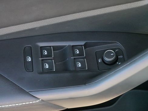 Certified 2024 Volkswagen Jetta Sport image 19