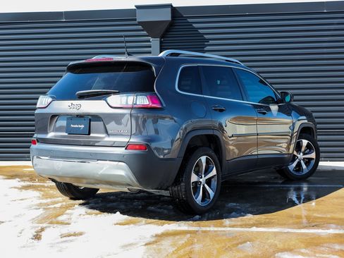 Used 2019 Jeep Cherokee Limited image 7