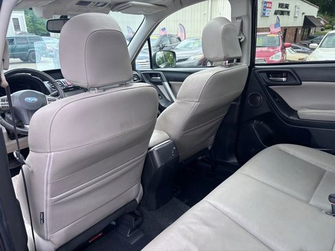 Used 2014 Subaru Forester 2.5i Touring AWD/4WD image 19