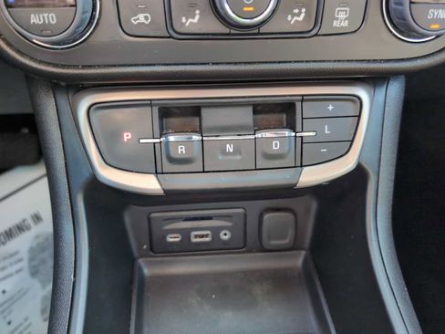 Used 2023 GMC Terrain Denali AWD/4WD image 18