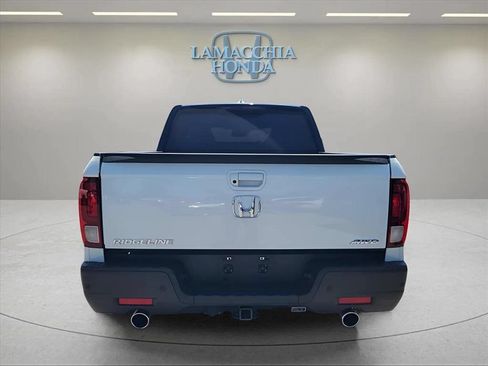 Used 2023 Honda Ridgeline Black Edition image 4
