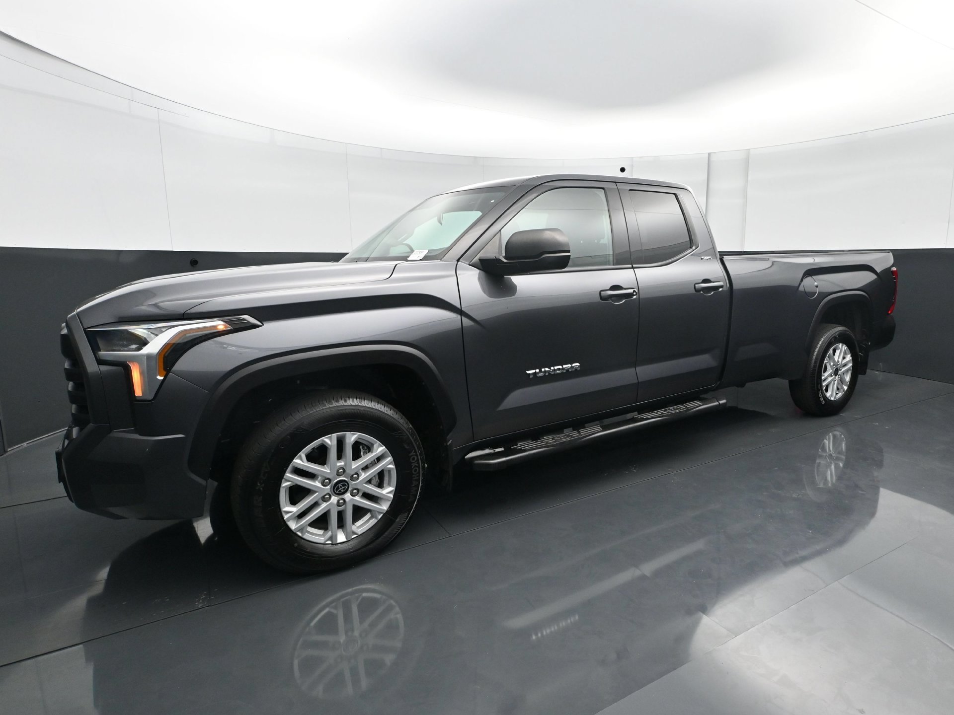 Used 2023 Toyota Tundra SR5 AWD/4WD image 2