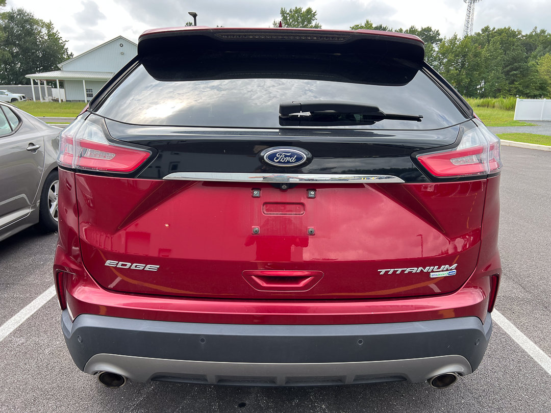 Used 2019 Ford Edge Titanium w/ Equipment Group 301A AWD/4WD image 3