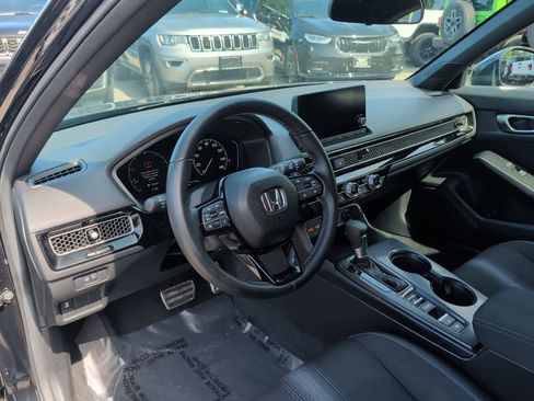 Used 2025 Honda Civic Sport image 13