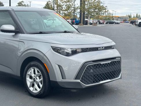 Used 2023 Kia Soul LX w/ Option Group 015 image 6