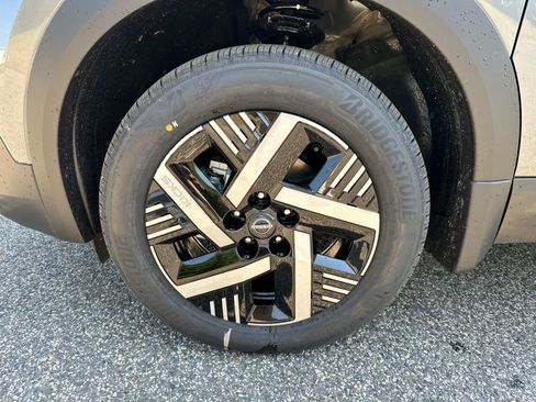 New 2026 Nissan Kicks SV w/ SV Premium Package FWD image 9