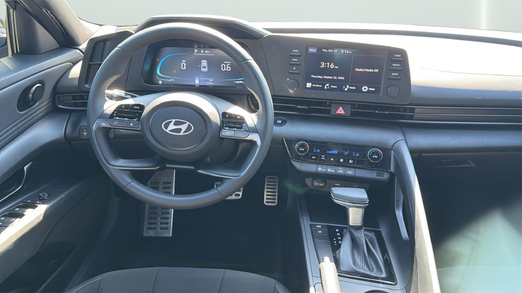 Used 2026 Hyundai Elantra Sport FWD image 20
