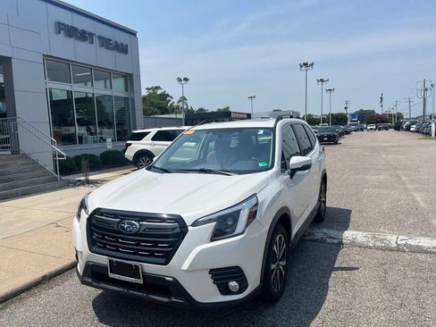 Used 2023 Subaru Forester Limited AWD/4WD image 7