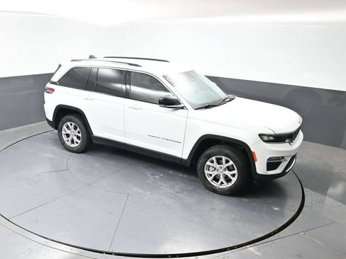 Used 2022 Jeep Grand Cherokee Limited AWD/4WD image 44